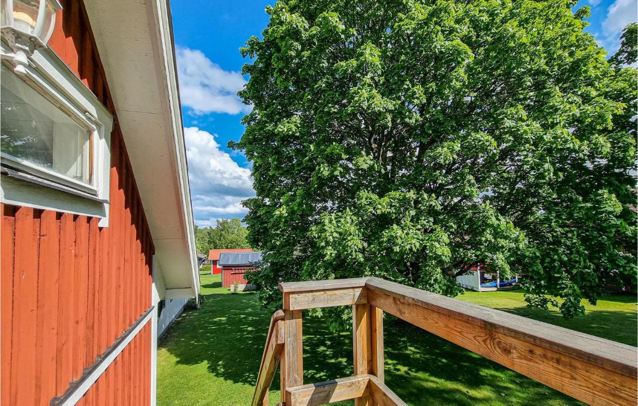 Stunning Apartment In Gullspang With Wifi Екстериор снимка